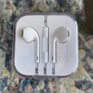 Apple EarPods W/Wire